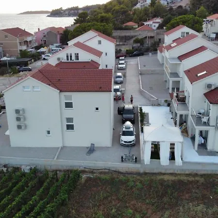 Apartmaji Ziva Apartment *
